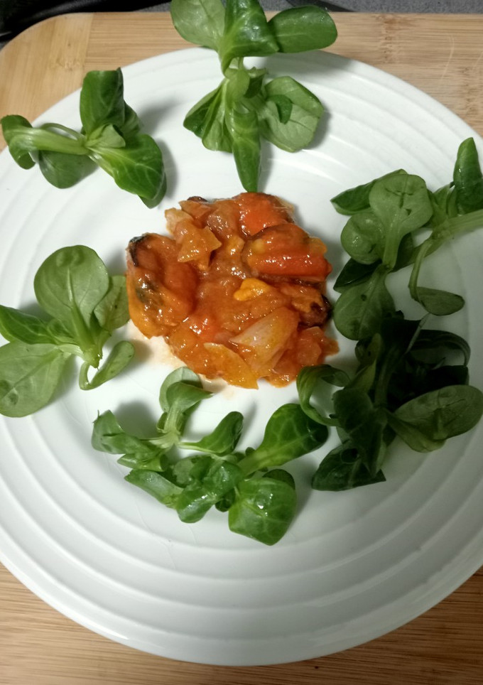 Una foto de 🐚Mejillones con salsa picante🌶️