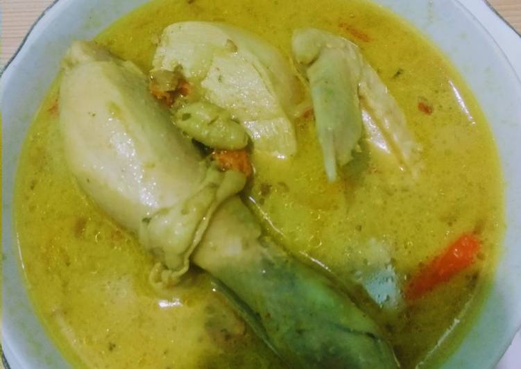 Opor Ayam bumbu kuning ?