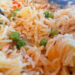 A picture of Aloo mattar gajar ke chawal.