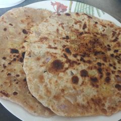 A picture of Aloo onion parantha.