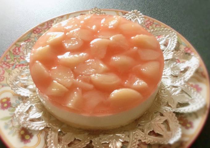 Torta allo yogurt con pesche tabacchiere