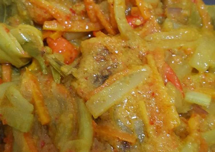 Langkah Mudah untuk Menyiapkan Gurame acar kuning, Enak