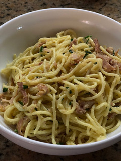 Una foto de Pasta con salsa carbonara