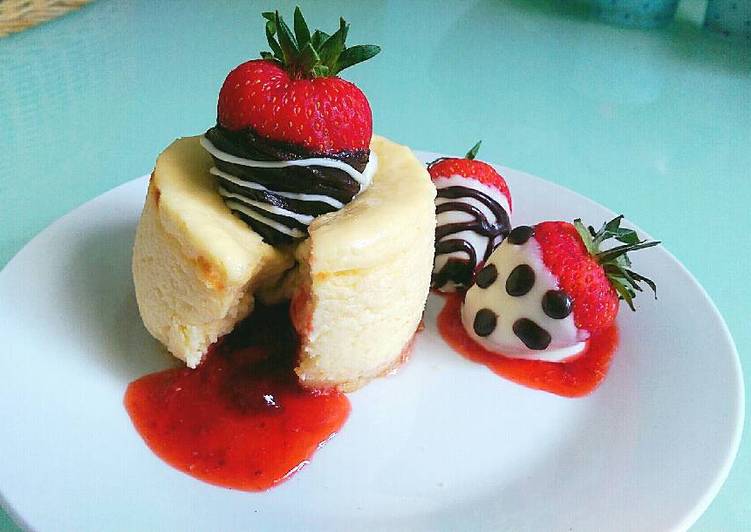 Recipe of Yummy Strawberry surprised cheesecake