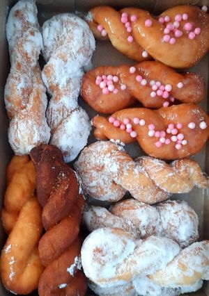 Foto resep Kkwabaegi korean twisted doughnuts