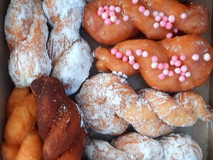 Resep Kkwabaegi korean twisted doughnuts yang Enak