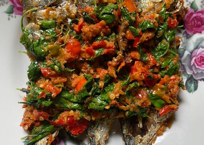 Resep Rica Ikan Kembung Kemangi Oleh Rica Yulianti Lahilote - Cookpad