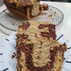 Una foto de Budín vegano marmolado