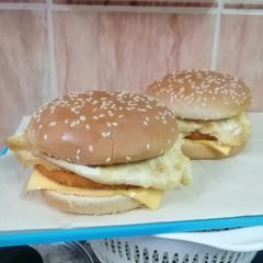 A picture of Homemade chicken Burger.
