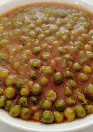 A picture of Creamy peas curry.