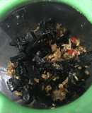 Rong biển cháy tỏi ớt!