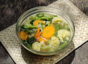 Foto resep Sayur Bening Bunga Kol Wortel Buncis