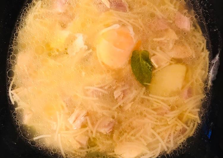 Mix de siete verduras dos en uno(Caldo de pollo, gallina y crema de verduras)