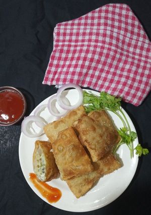 মিনি মোঘলাই পরোটা রেসিপির প্রধান ছবি