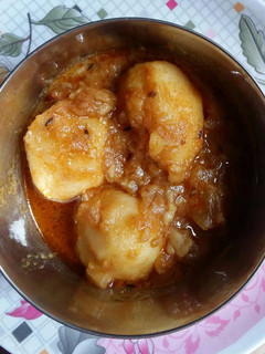 A picture of Dum aloo.