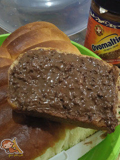 Foto resep Roti Manis (with Whipped Cream)