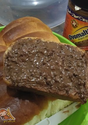 Foto resep Roti Manis (with Whipped Cream)
