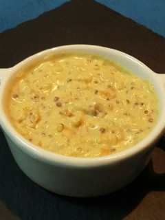Una foto de Salsa de mostaza antigua
