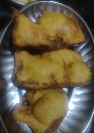 A picture of Bread Pakora.