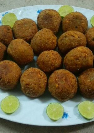 A picture of Fried Kibbeh.