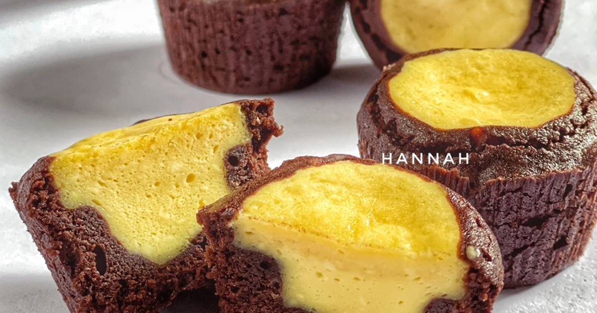 Resep Insert Cheese Fudge Brownies oleh HannaH Cookpad