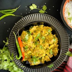 A picture of Echore Bhapa (Raw Jackfruit Curry - Bong style).
