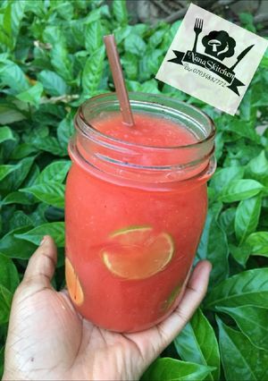 A picture of Mixed fruit juice.