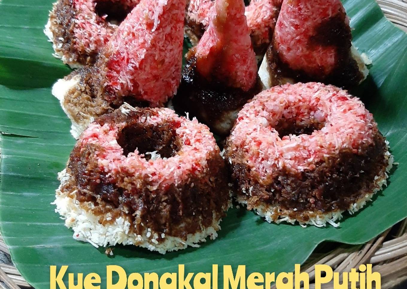 Kue Dongkal Merah Putih