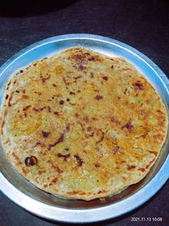 आलू पराठा (aloo paratha recipe in Hindi) रेसिपी मुख्य फोटो