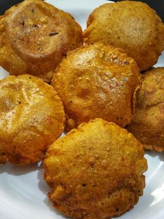 टमाटर की पूरी (Tamatar ki puri recipe in hindi) रेसिपी मुख्य फोटो