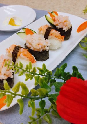 Hình của món Sushi tôm 🍣.