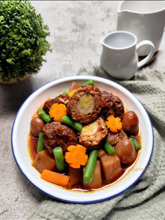 Foto resep Semur bola daging isi telur puyuh