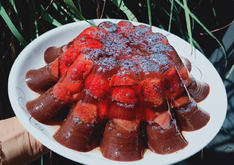 Choco Strawberry Pudding