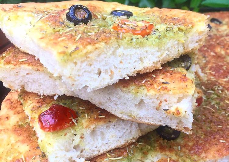 Focaccia al pesto Receta de Hanan Cookpad
