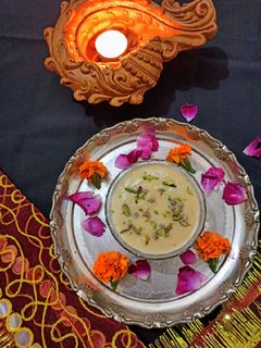 इंस्टेंट रबड़ी (instant rabri recipe in Hindi) रेसिपी मुख्य फोटो