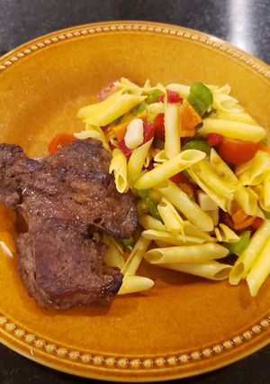 Una foto de Ensalada de penne rigate