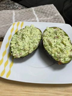 Una foto de Aguacates rellenos