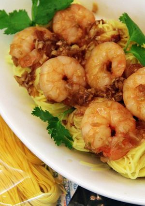 蠔油蝦仁燴薑黃麵線 的食譜成品照片
