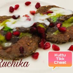 A picture of Kuttu Tikki Chaat.