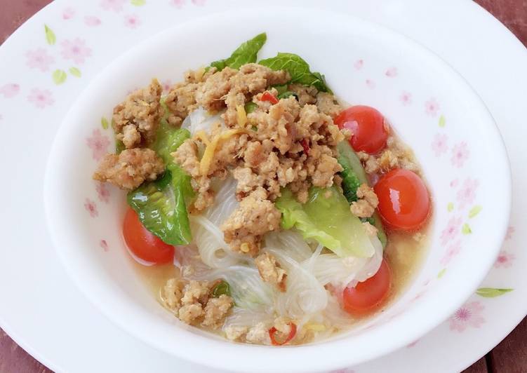 Cellophane (Tang Hoon) Noodle Soup Top Pan Fried Ground Pork