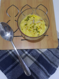 केसर श्रीखंड (kesar shrikhand recipe in Hindi) रेसिपी मुख्य फोटो