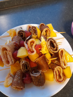 A picture of Easy cheap (childrens) dessert. Pancake skewers.