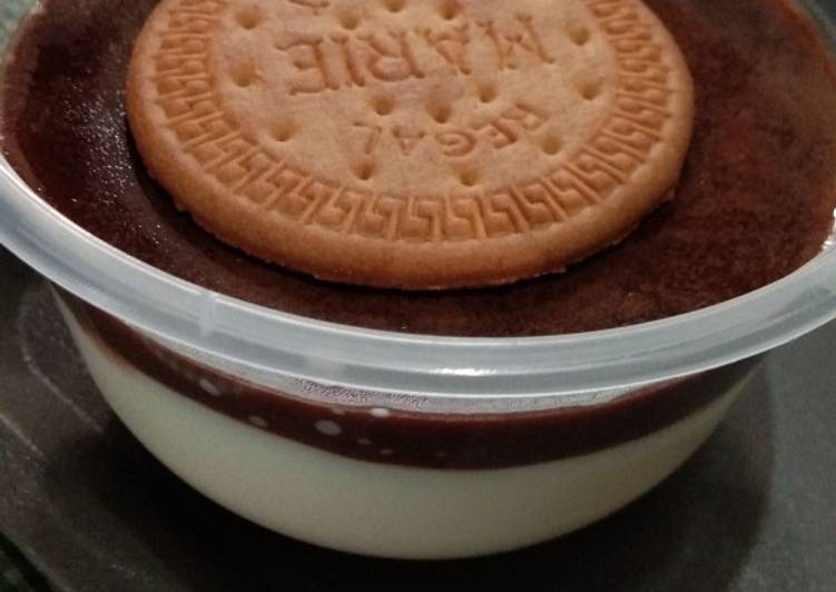 Resep Pudding lapis coklat vanilla regal | Cara Masak Pudding lapis coklat vanilla regal Yang Enak Dan Lezat
