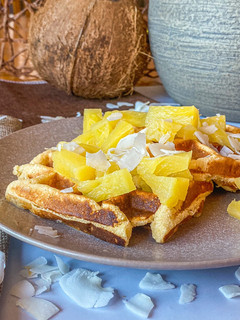 Una foto de Gofres de piña colada fit