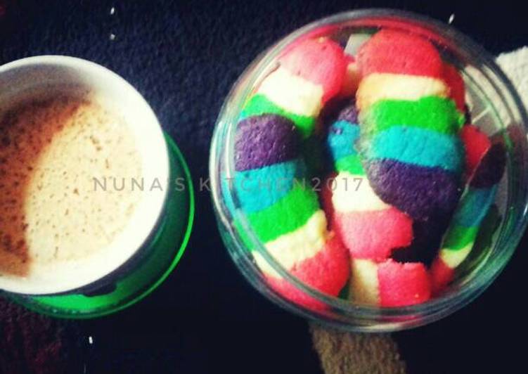 Cara termudah untuk Musim Panas saat makan malamRainbow lidah kucing