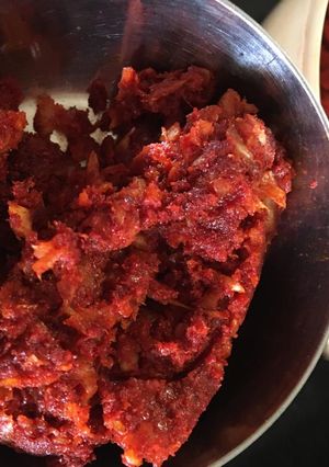 લસણ ની ચટણી (Lasan Chutney Recipe In Gujarati) રેસીપી મુખ્ય ફોટો
