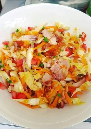 A picture of Sweet Chilli cabbage salad.