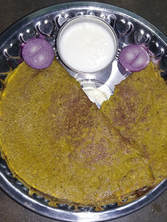 பருப்பு அடை தோசை (Paruppu adai dosai recipe in tamil) செய்முறை முக்கிய புகைப்படம்