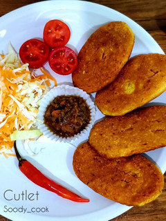 عکسی از دستور کتلت مرغ و لپه بدون تخم مرغ