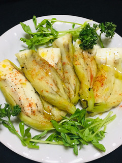 Una foto de Ensalada de Berenjenas Asadas 🍆🍆